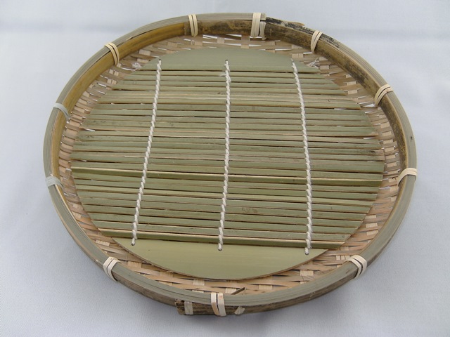 Bamboo plate 22cm(8.66in) diameter Bamboo plate 22cm(8.66in) diameter